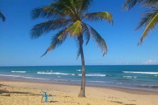 Praia de Santo Antônio na Vila de Diogo